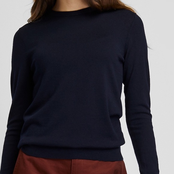Uniqlo navy sweater Clearance